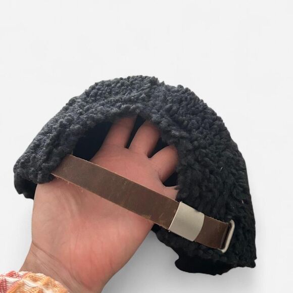 LL Bean All-Black Sherpa Cord Five-Panel Cap – Gorpcore Trail Utility Hat - Picture 4 of 6